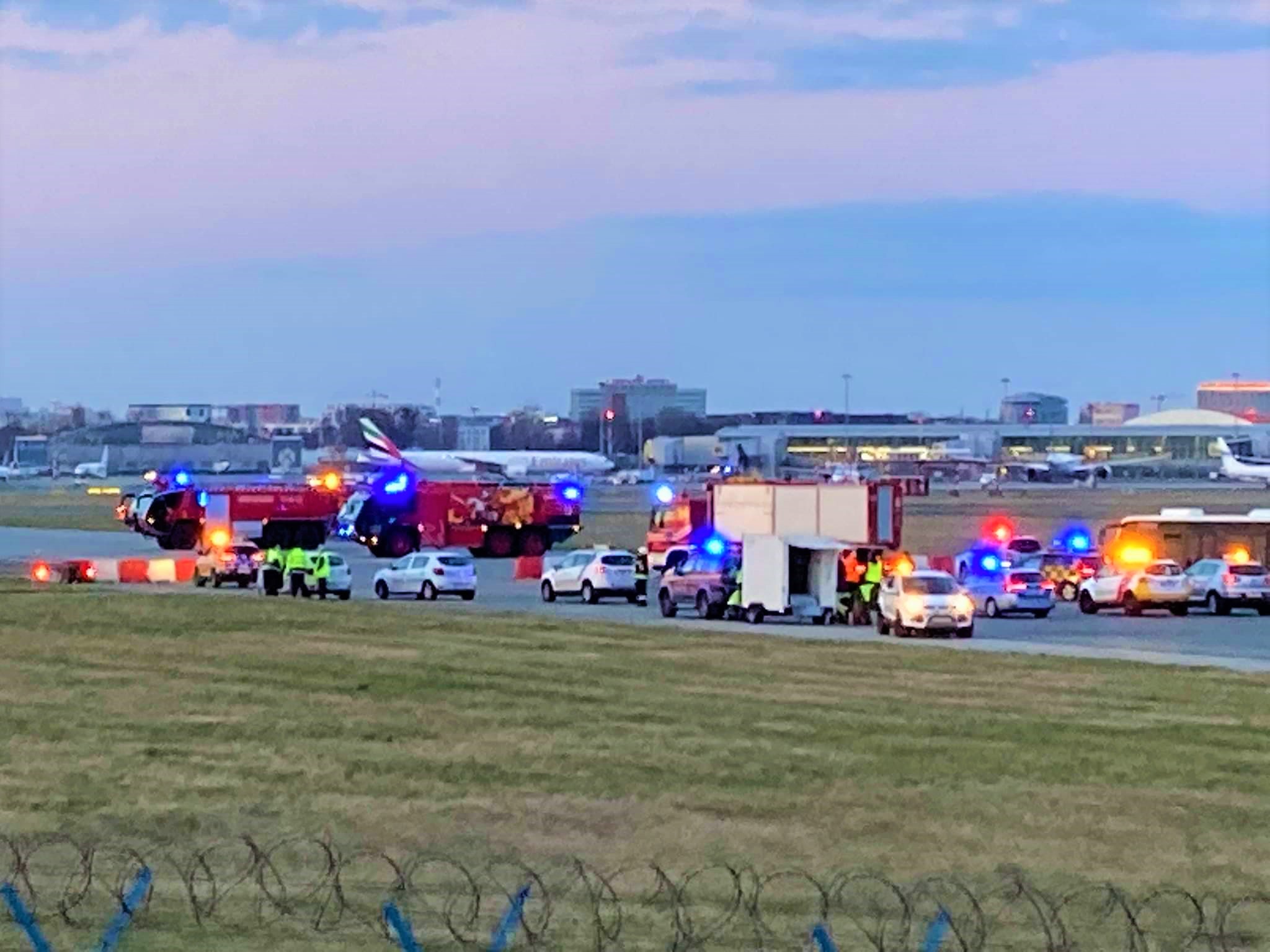 Bomb Threat - Turkish Airlines Airbus A319 (TC-JLZ)  was stopped on the apron due to a Bomb threat at Warsaw.